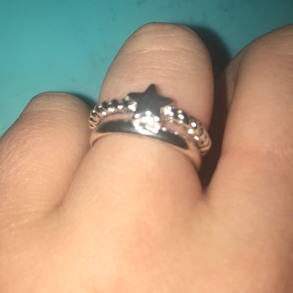 Size 8 stackable rings - Picture 5 of 5